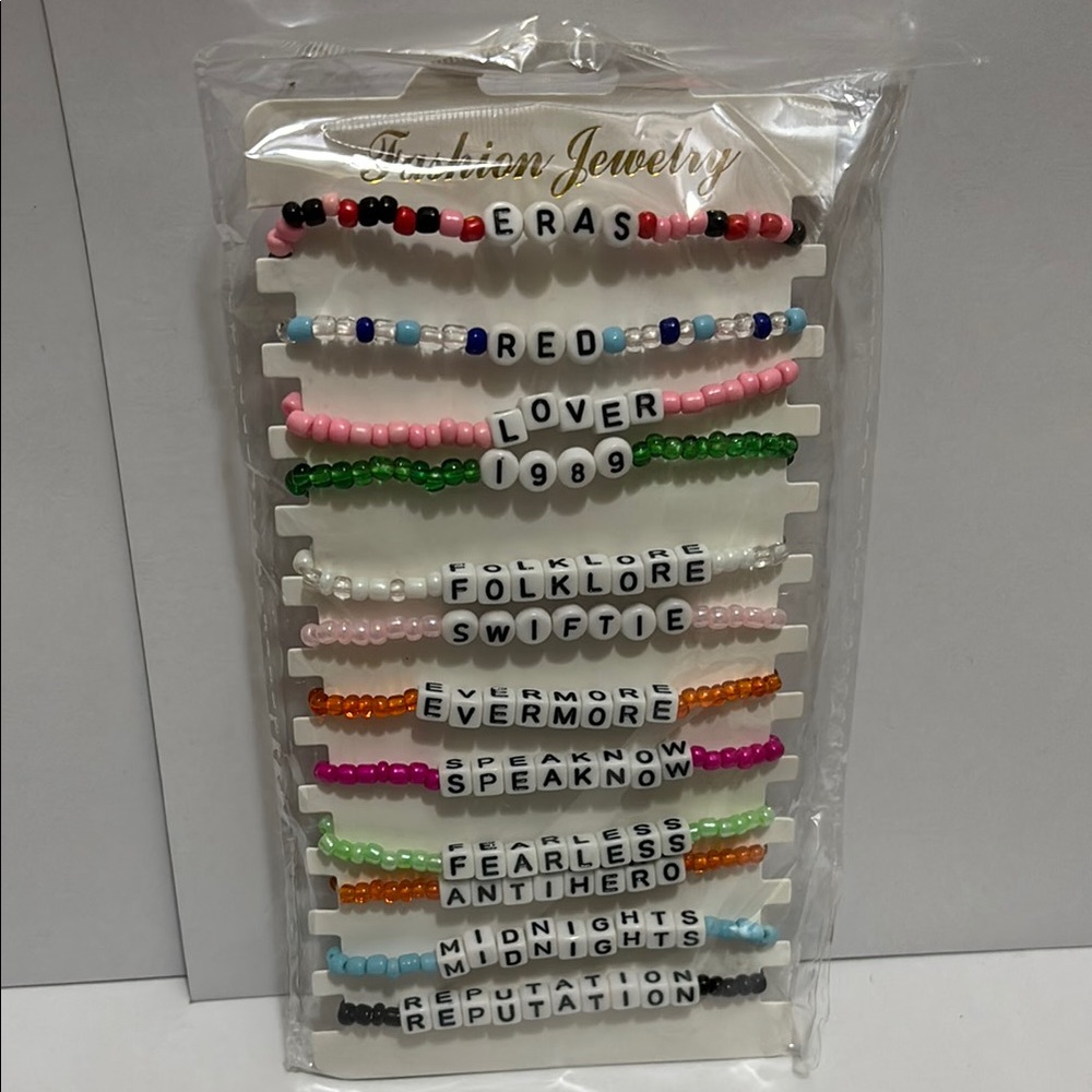 Taylor Swift Friendship Bracelet set